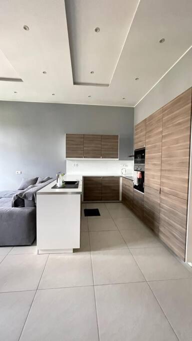 Renovated And Spacious Two-Bedroom Condo In Budapeste Exterior foto